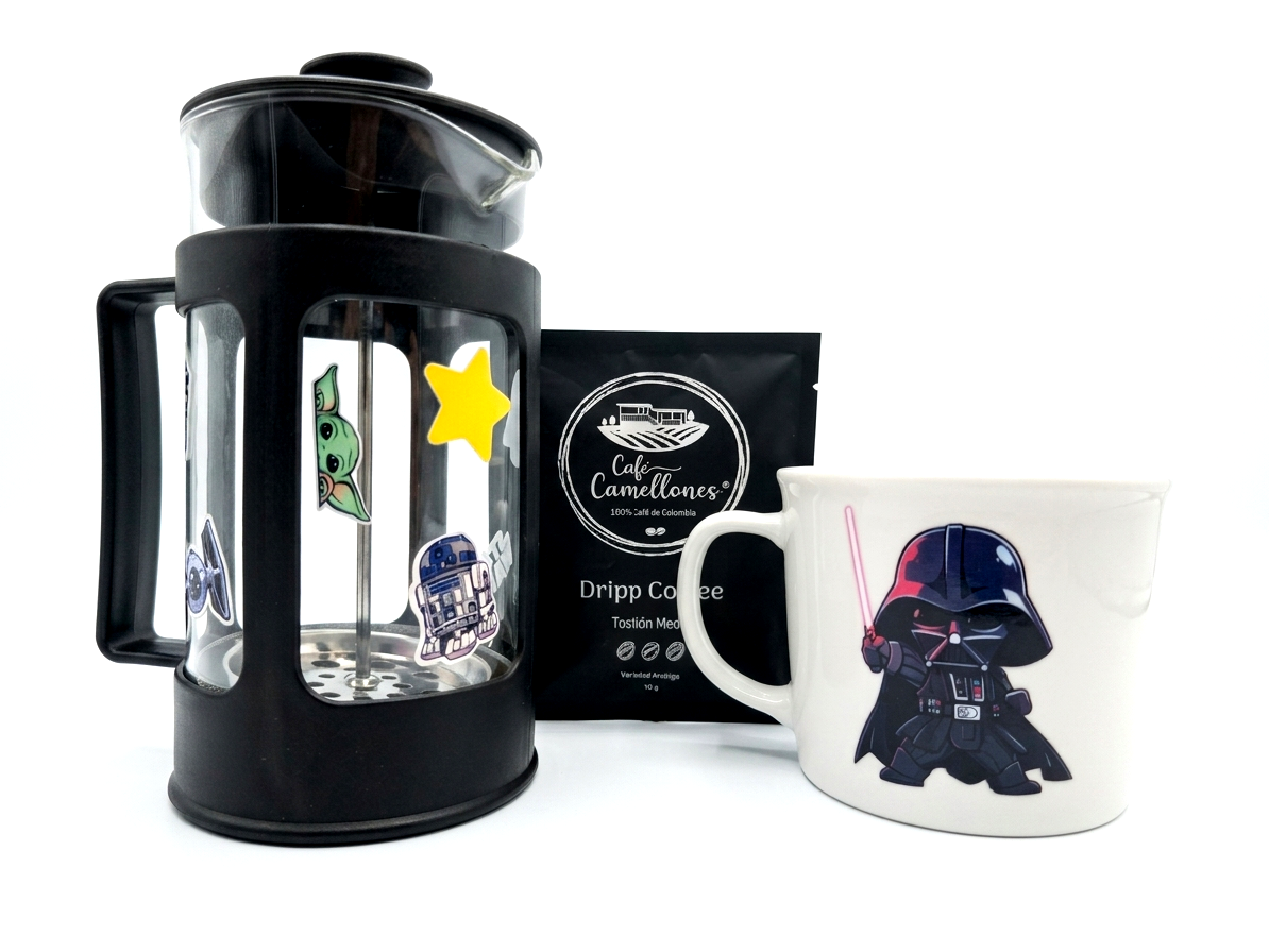 Cafetera Darth + Tazón + café